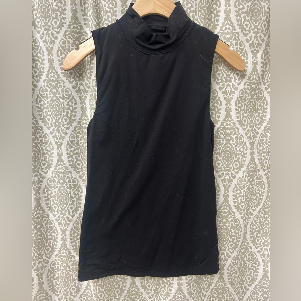 White House Black Market Fitted Black Muscle Tee